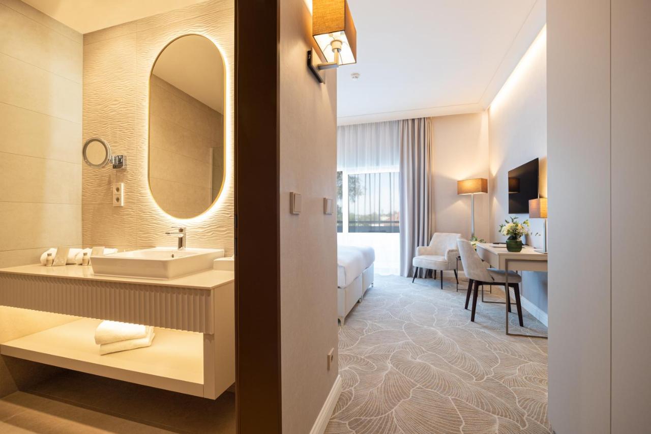 Hotel Gerardus Segedin Dış mekan fotoğraf