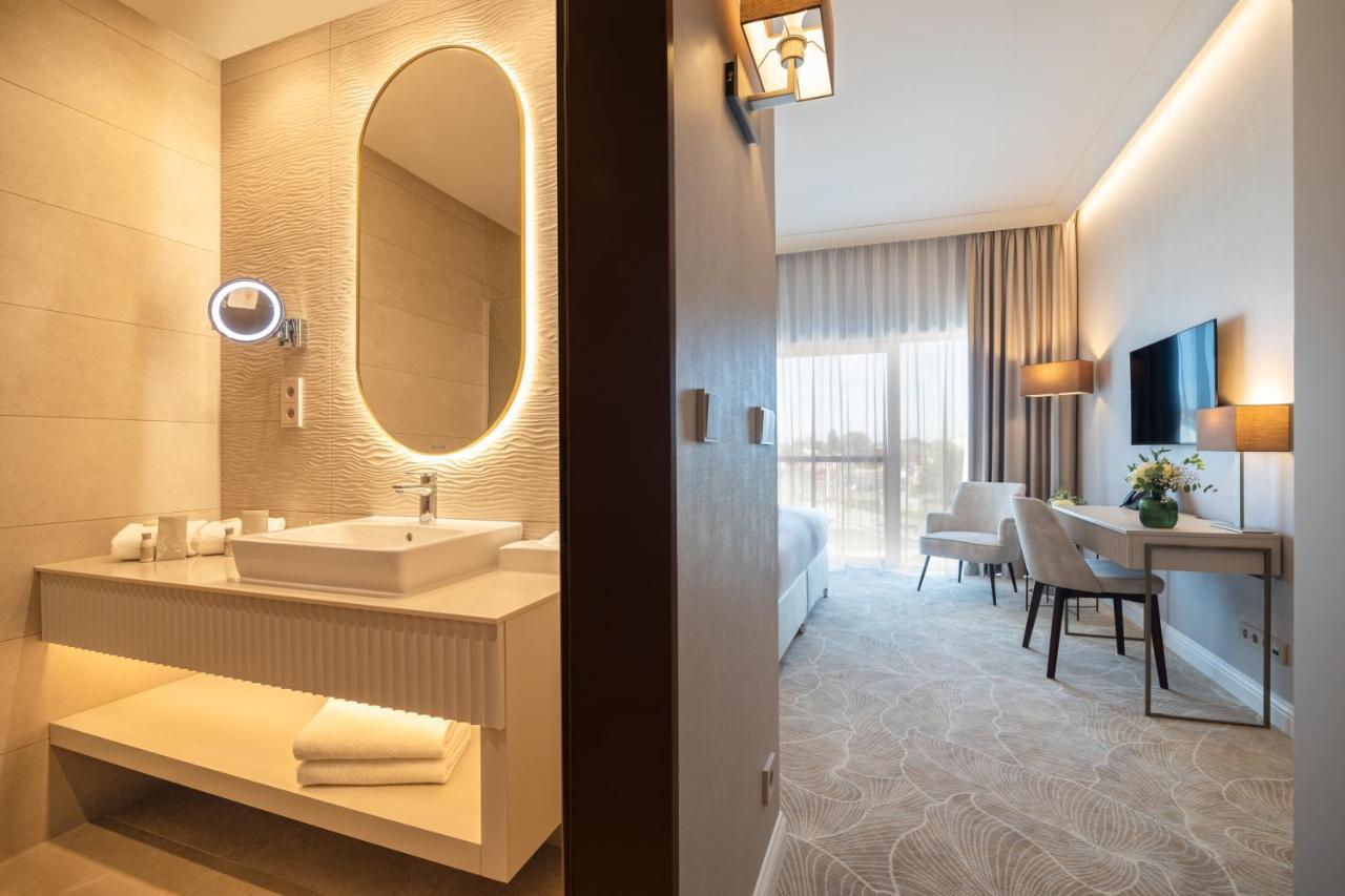 Hotel Gerardus Segedin Dış mekan fotoğraf