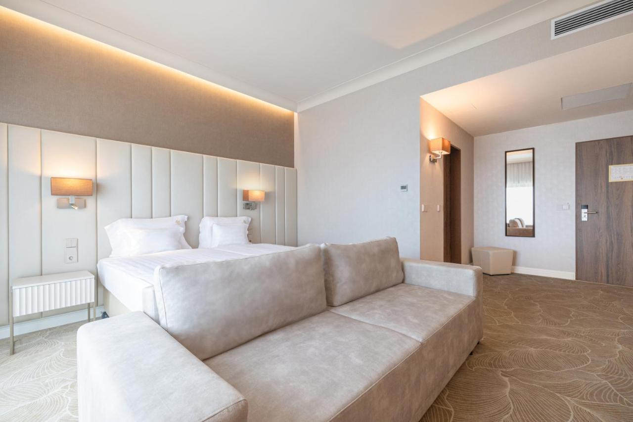 Hotel Gerardus Segedin Dış mekan fotoğraf