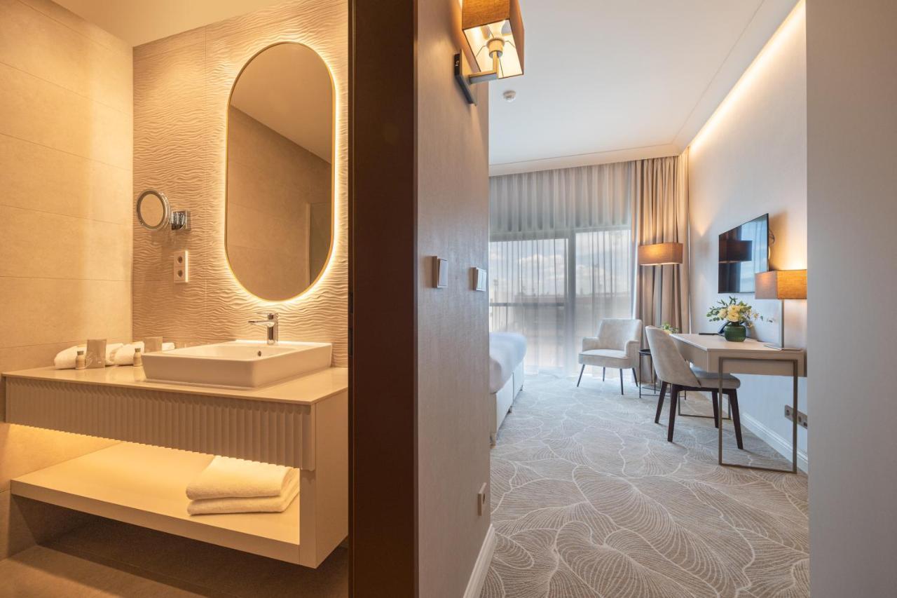 Hotel Gerardus Segedin Dış mekan fotoğraf