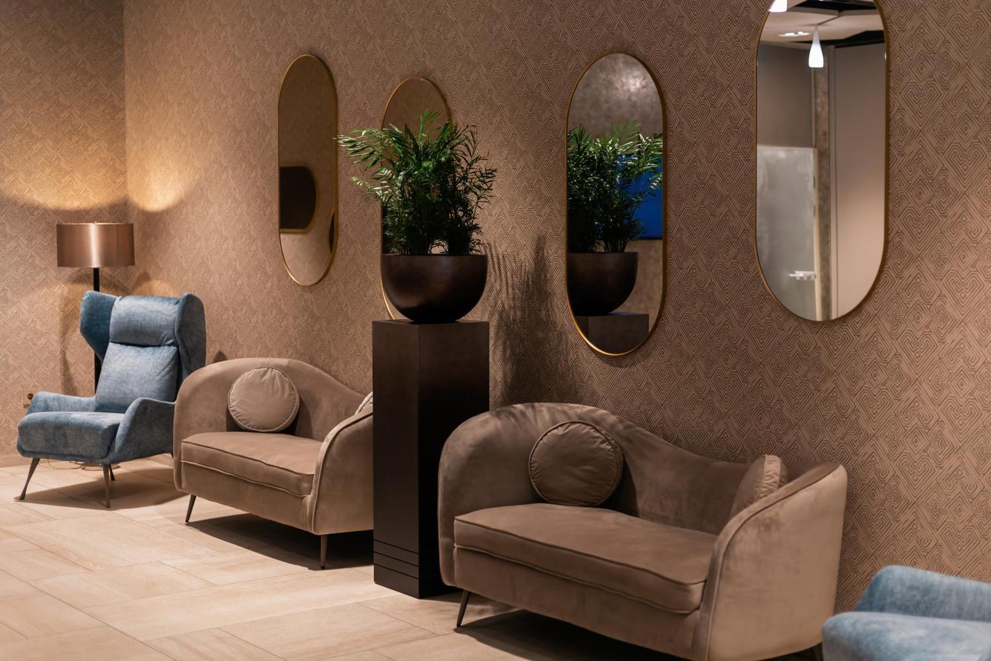 Hotel Gerardus Segedin Dış mekan fotoğraf