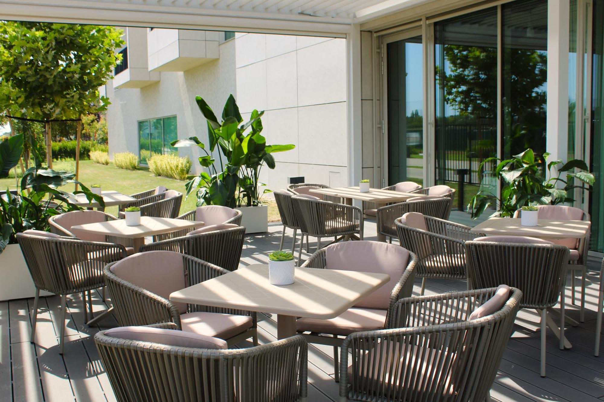 Hotel Gerardus Segedin Dış mekan fotoğraf