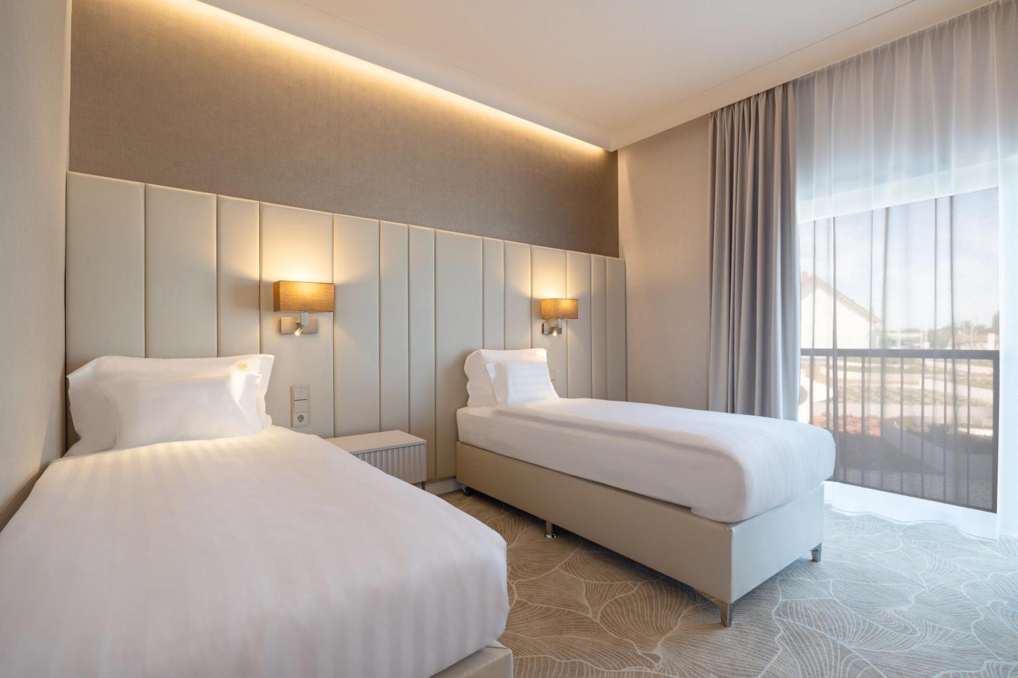 Hotel Gerardus Segedin Dış mekan fotoğraf